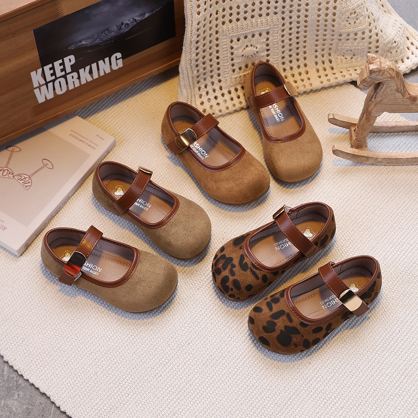 Autumn Girl's Mary Janes Suede Hook-loop Chic Kid's Flat Shoe Solid Colors Anti-slip Retro Versatile Daily Children Shoes