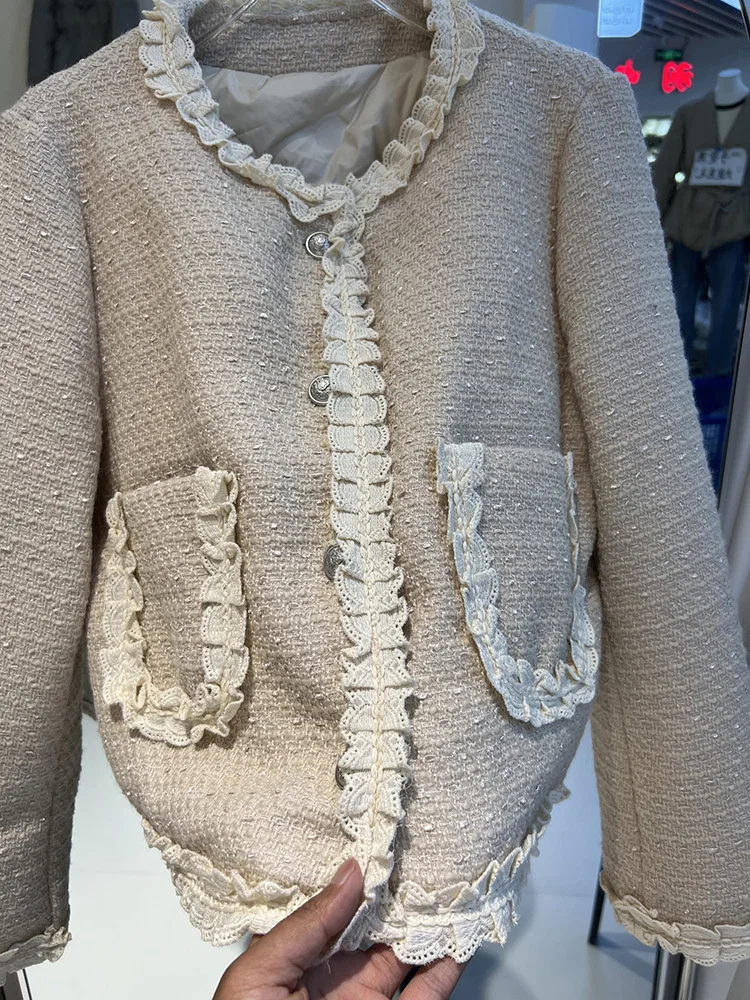 Chaqueta de plumón de estilo francés para mujer, chaqueta cálida de plumón de pato blanco con encaje y cuello redondo, invierno 2024