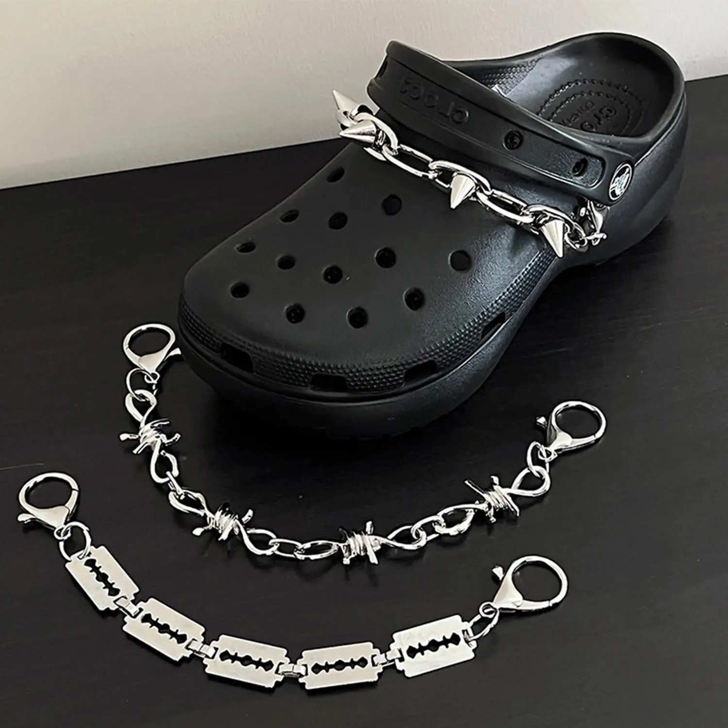 Fashion Slippers Chain DIY Shoe Buckle Rivet Shoe Buckle Chains Trendy Punk Shoe Decoration Shoe Accessories for Women Men