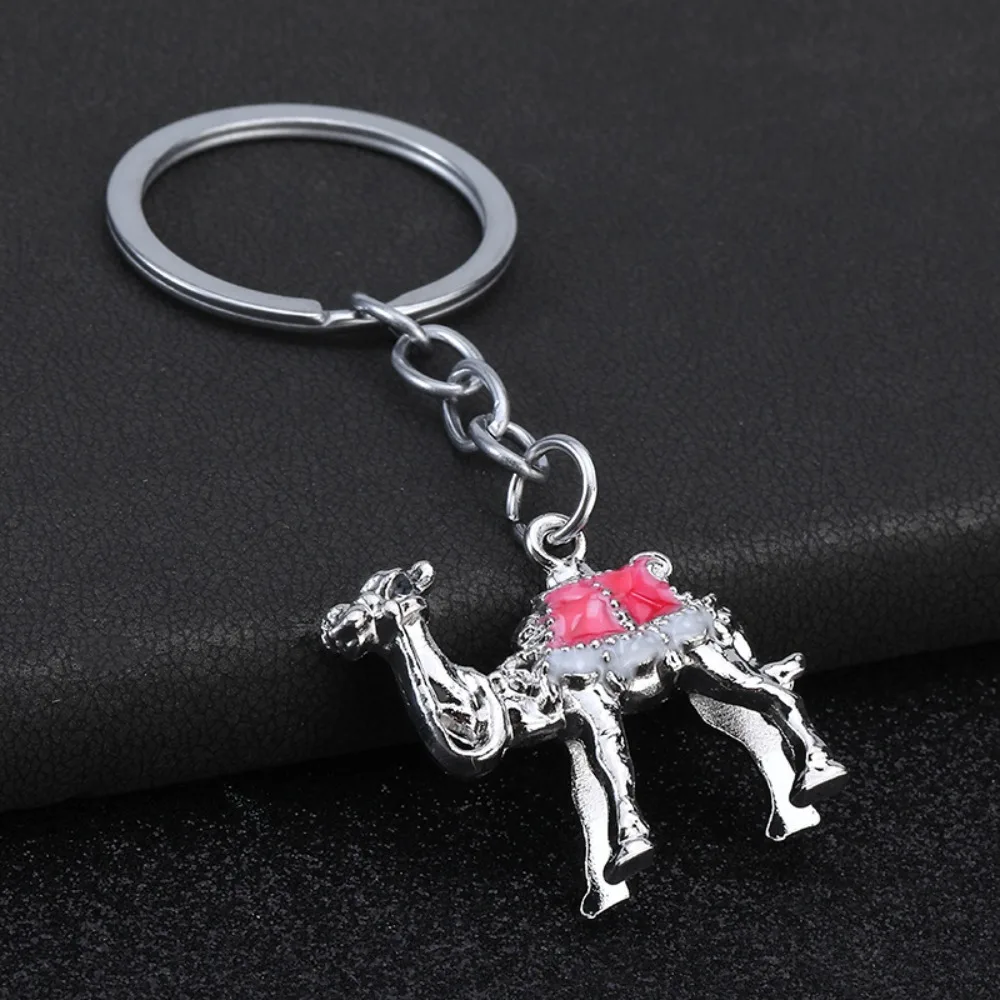 Neuer 3D Wüstenkamel-Schlüsselanhänger Bunter Kristall-Metall-Rucksack Auto-Personalisierung Schlüsselring Schmuck Paar-Accessoires Deko-Geschenke – Detail 5
