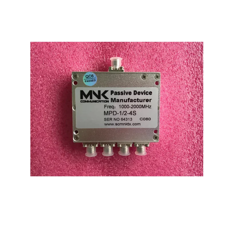 

SMA1000-2000MGPSBDGNSS позиционирование четырех источника питания объединитель распределения питания Beidou 1-2G от одного до четырех