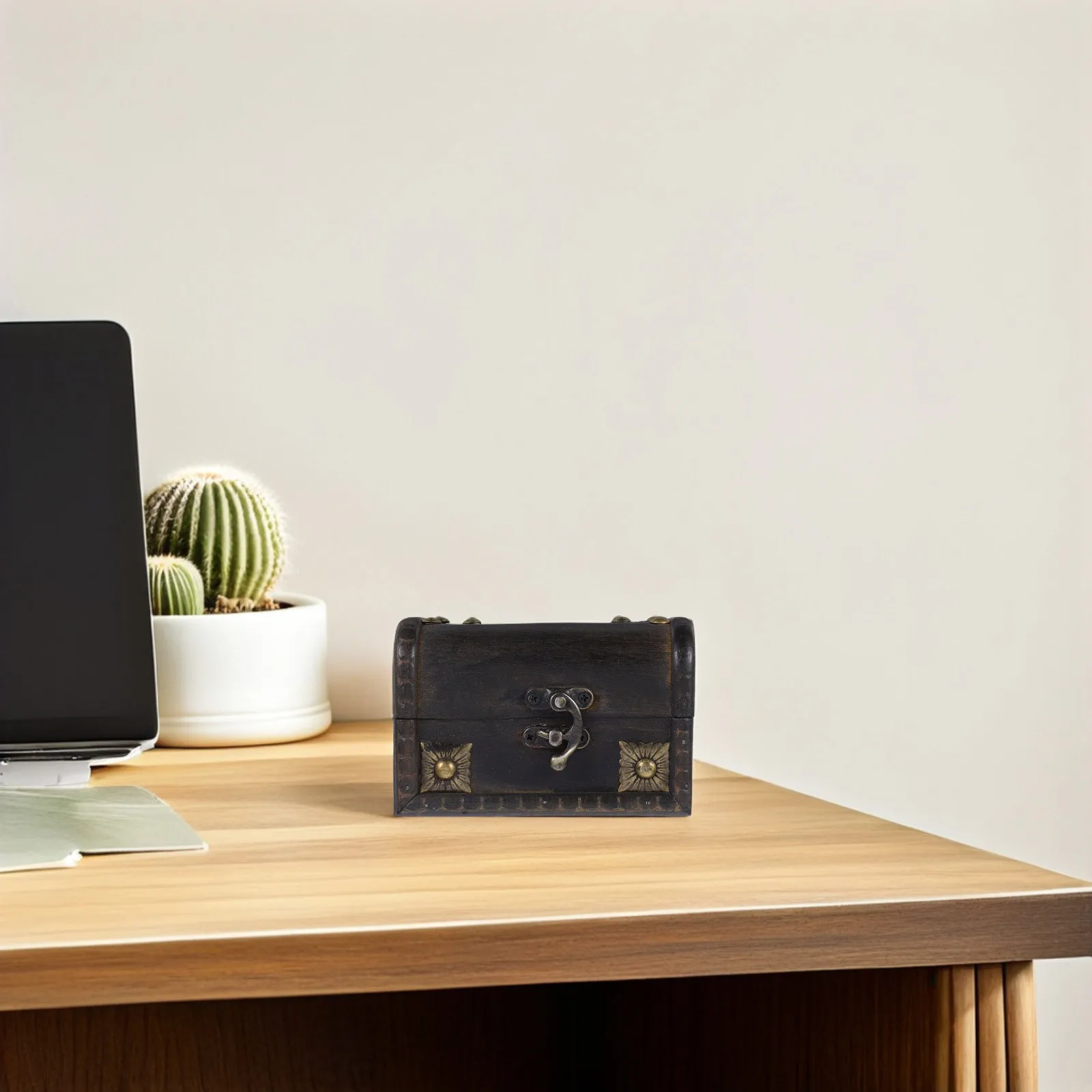 

Vintage Carved Chinese Wooden Desktop Storage Box Retro Jewelry Organizer Decorative Storage Case for Home