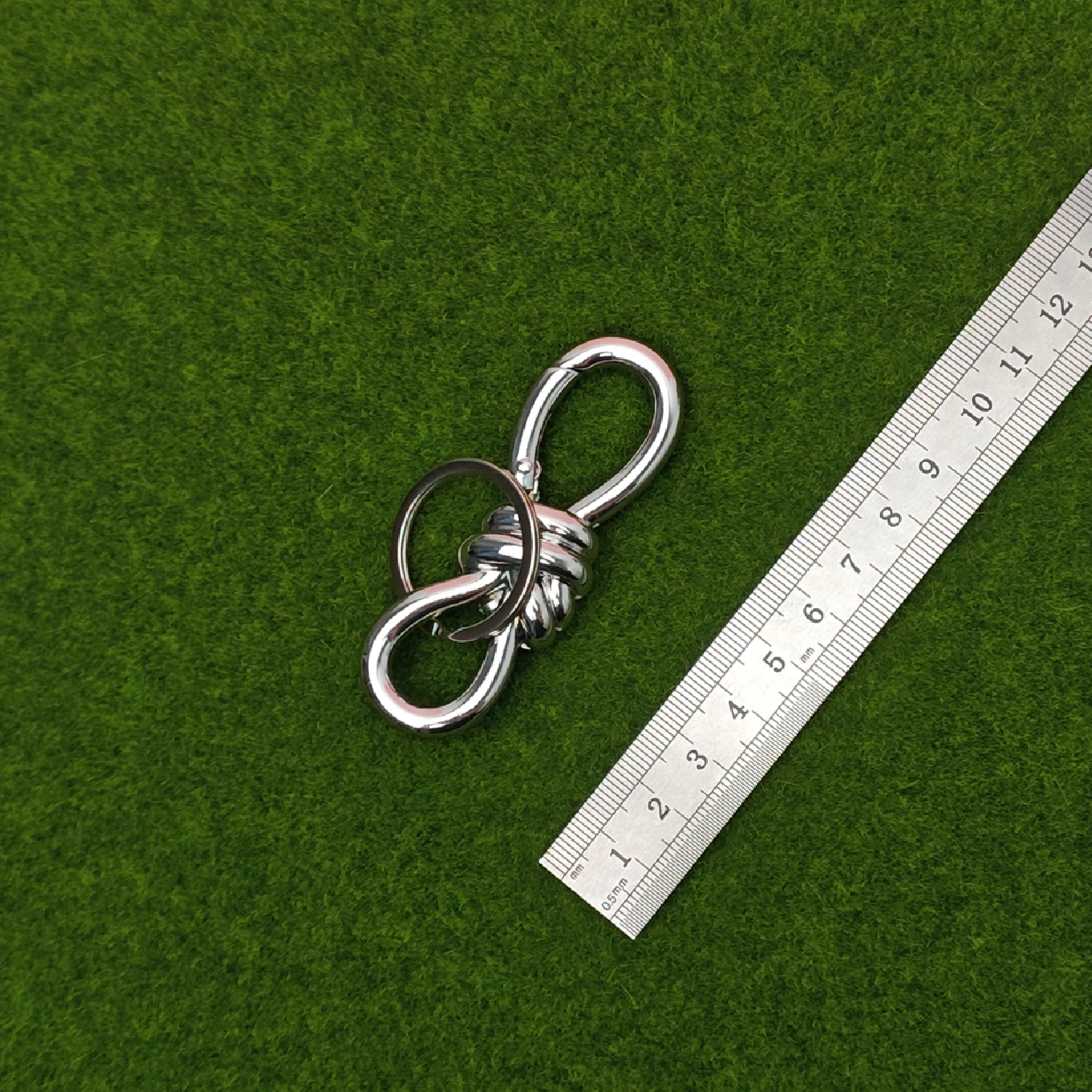 Twists Metal Carabiner Key Chain Aesthetic Luxury Bottle Opener Black 8 Backpack Pendant Accessories Fashion Gift Keychain