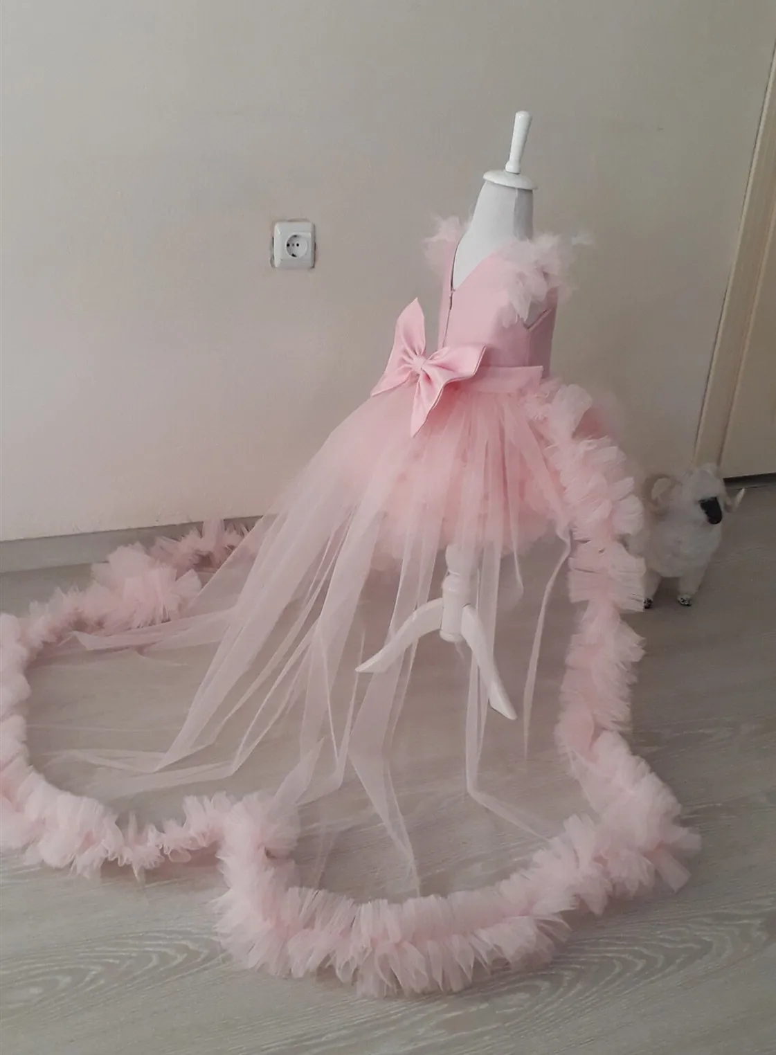 New Pink Baby Girls Birthday Dress O Neck with Bow Wedding Party Gown Special Ceremony Vestido Infantil Clothing Long Tail