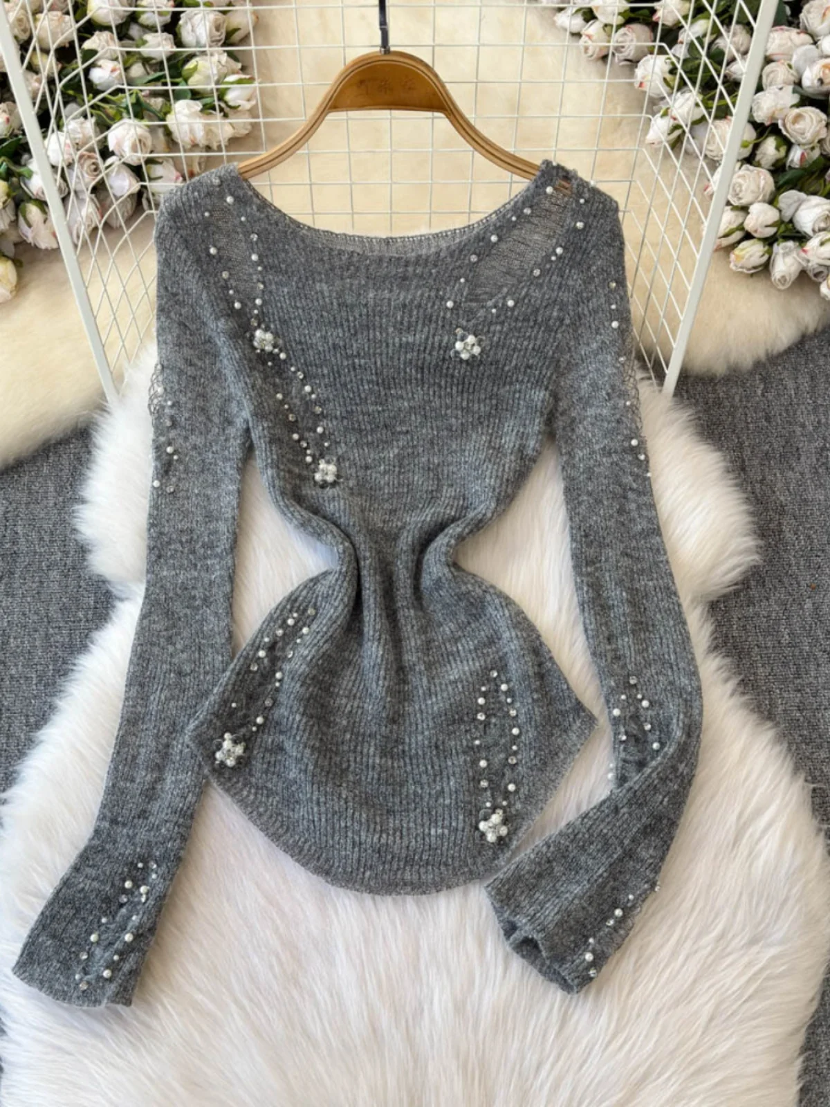 ey Heavy-Du Beaded Hole Knitted Sweater Women's Faion Autumn Winter New Irregular Knitted Waist-Cinching Small Top