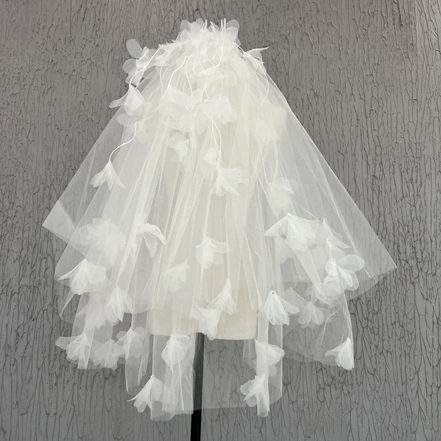 New Arrival Ivory Short Bridal veils with Metal Comb 3D Flowers Two Layers voile de mariée Bride wedding accessories