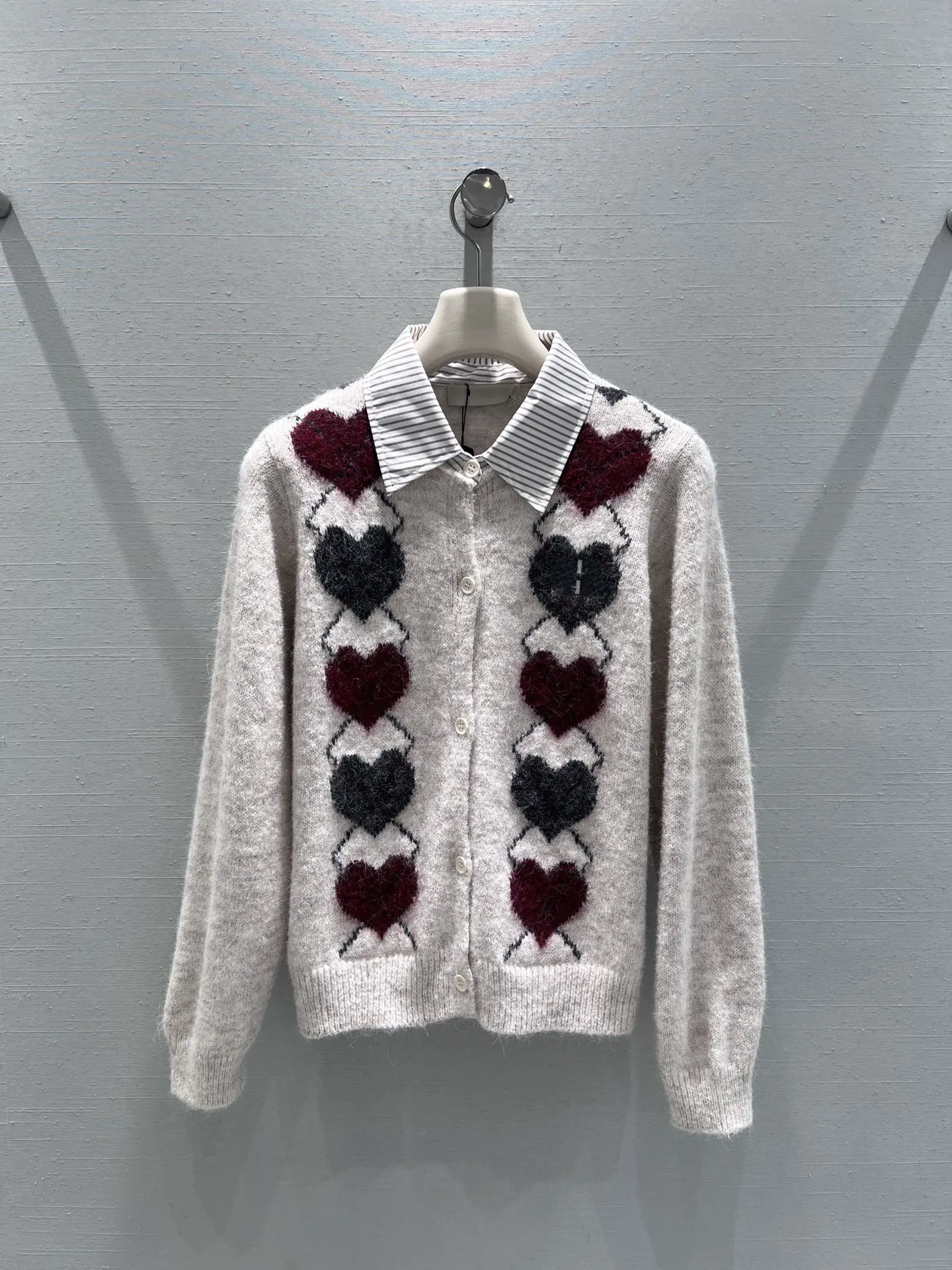 

Женский вязаный топ с жаккардовым узором в виде сердец, новинка ранней весны 2026 года, кардиган-пальто с эффектом двухслойности