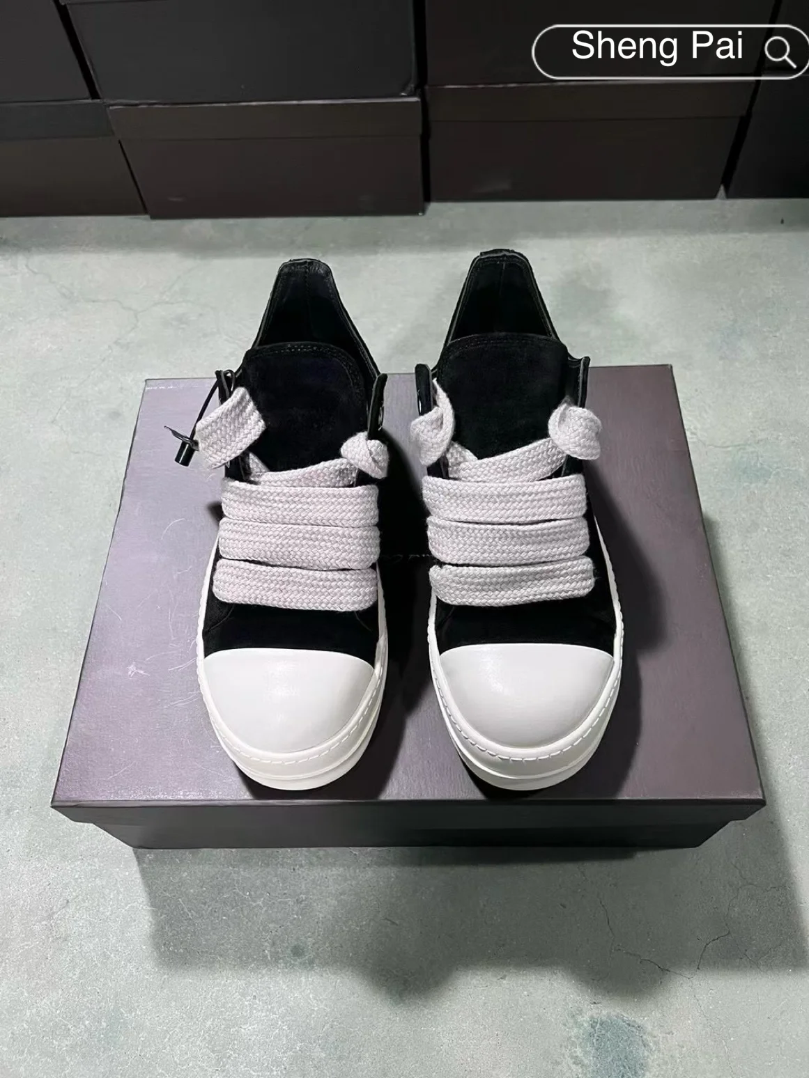 Fashion Men's Athleisure Shoes Black Suede Low Top Shoes High Quality O-wen Women's Sneakers Thick Lace Design Ankle Shoes