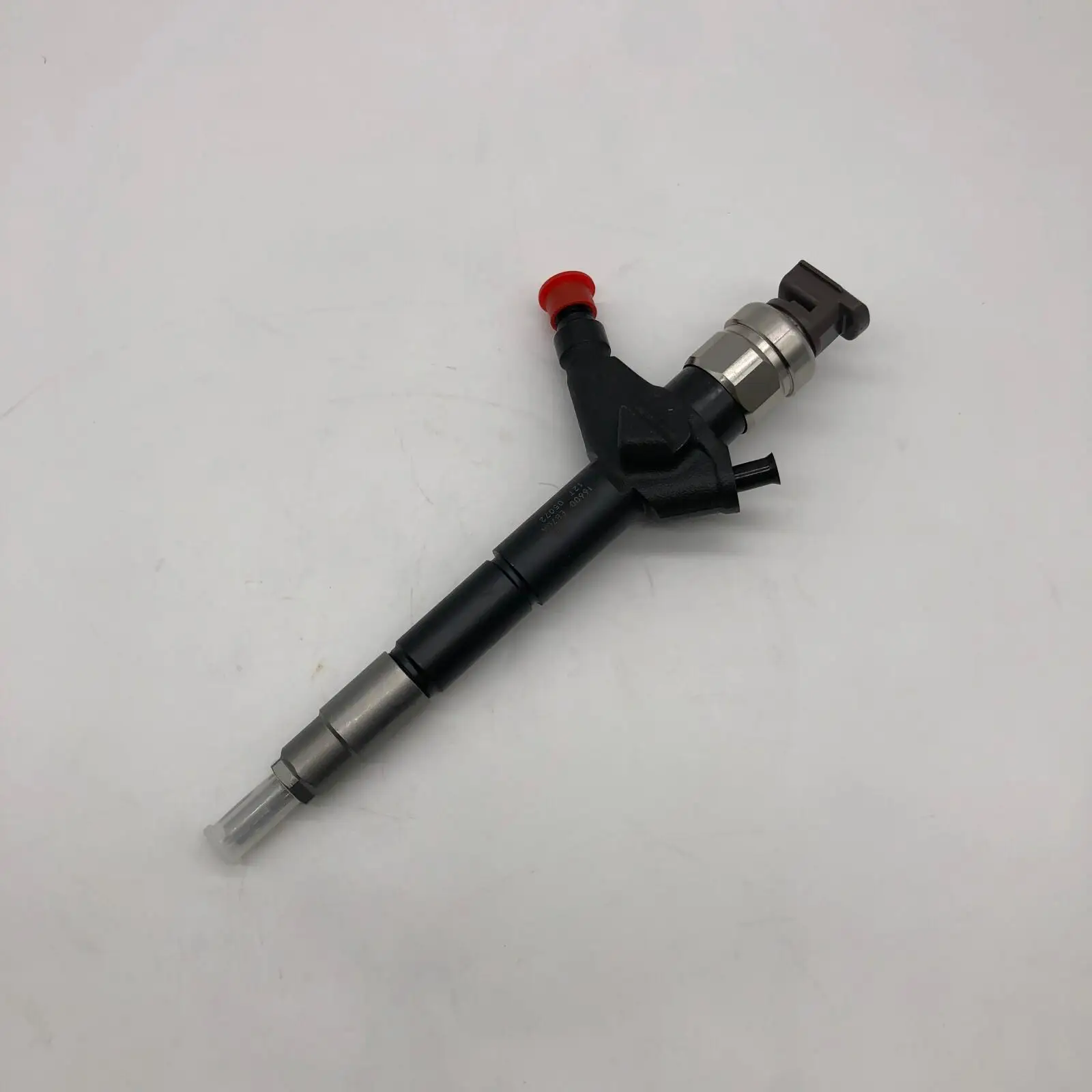 

095000-6250 16600-EB70A DIESEL FUEL INJECTOR ASSEMBLY for TOYOTA Nissan Navara