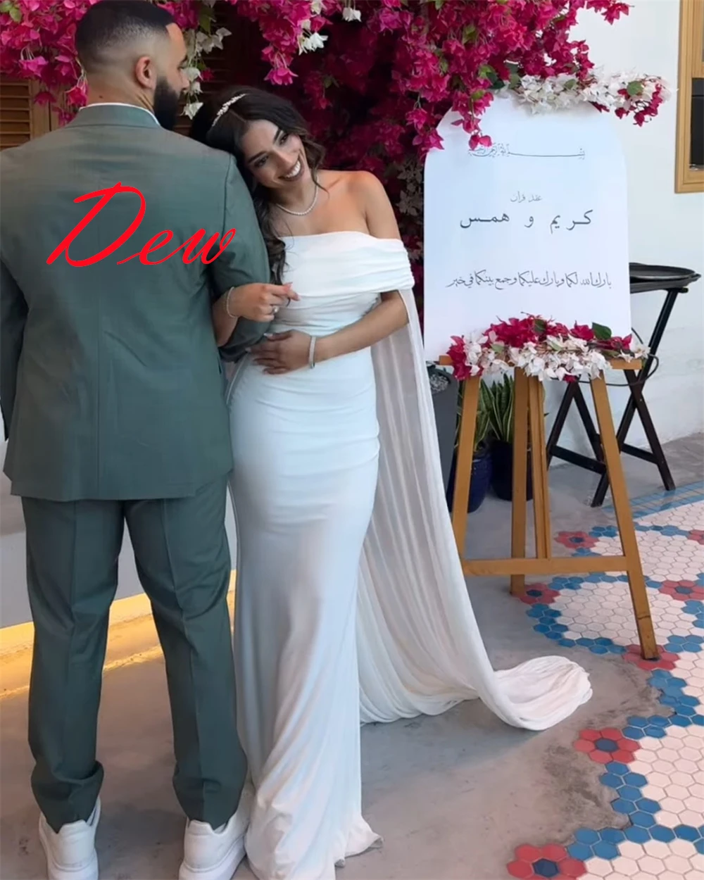 

Customized High Quality White Organza Wedding Dress Temperament Boat Neck Ribbon Short Sleeves Chapel Train Bridal Gowns