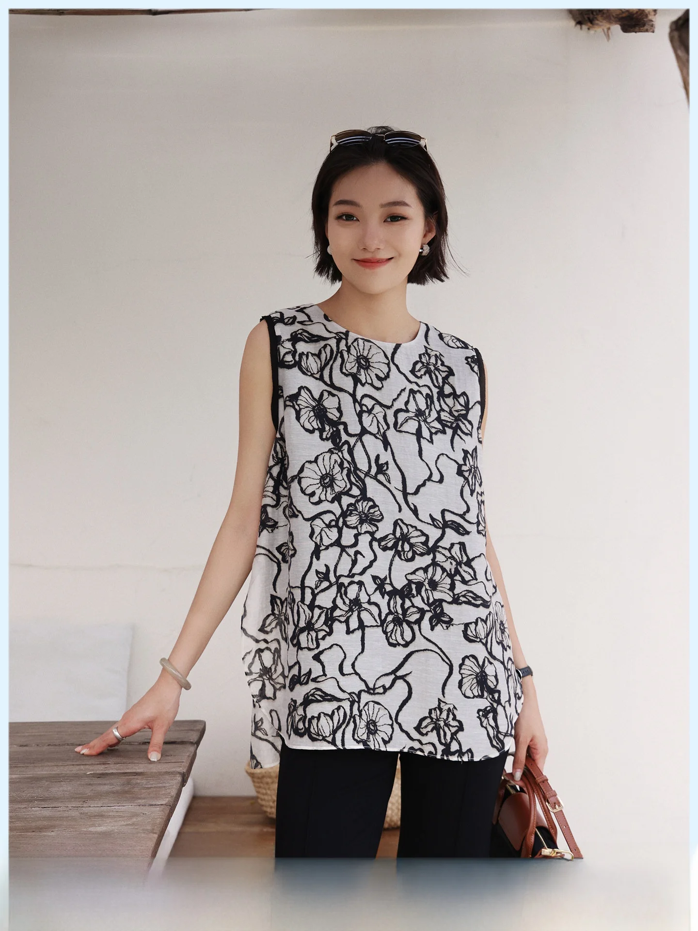 

Льняной шелковый жилет свободного кроя без рукавов с круглым вырезом и принтом, женская летняя новая модель, универсальная, удобная, дышащая верхняя одежда