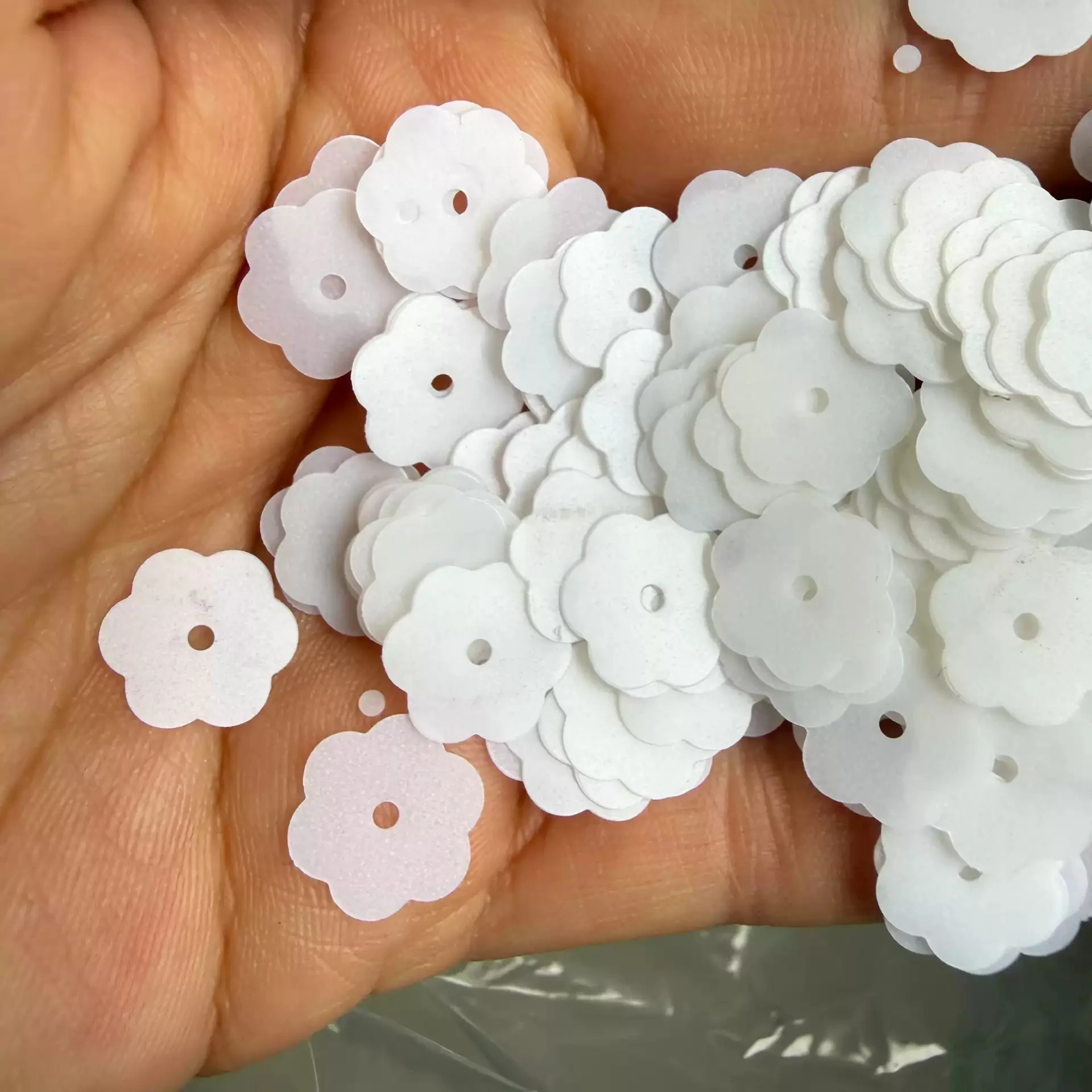 

50g Sewing Decorative Loose Sequins for Sewing Craft Clothing Accessories 6mm 8mm 10mm Matte White Flat Flower Sequins