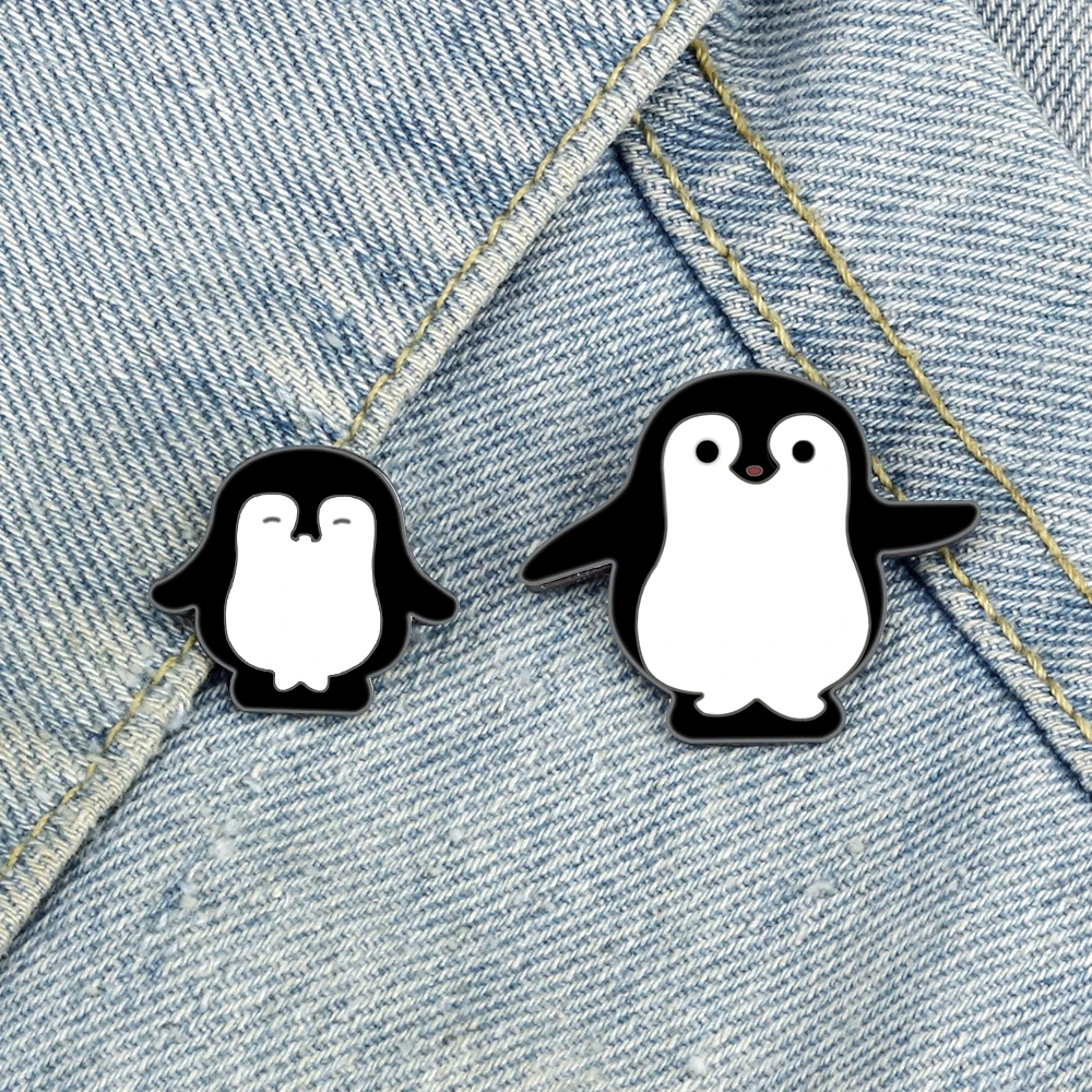 Cute Big and Small Penguins Ename Brooch Cartoon Animals Custom Pins Black and White Backpack Lapel Badge Jewelry Gifts for Kids