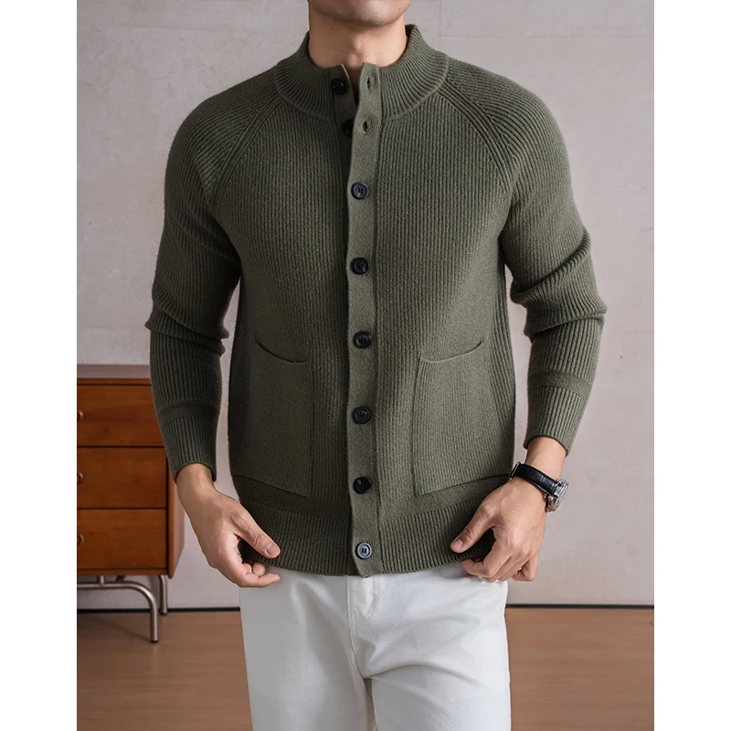 เสื้อคาร์ดิแกนไหมพรมผู้ชายสไตล์เกาหลีสุดฮิต คอตั้งคลาสสิก ผ้าผสมขนสัตว์ ติดกระดุมแถวเดียว เสื้อถักอุ่นๆ แขนยาว