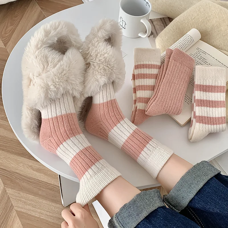 

Autumn-winter Wool Socks Women's Striped Embroidery Solid Color Mid-tube Socks High Appearance Level and Fleece Thermal Socks