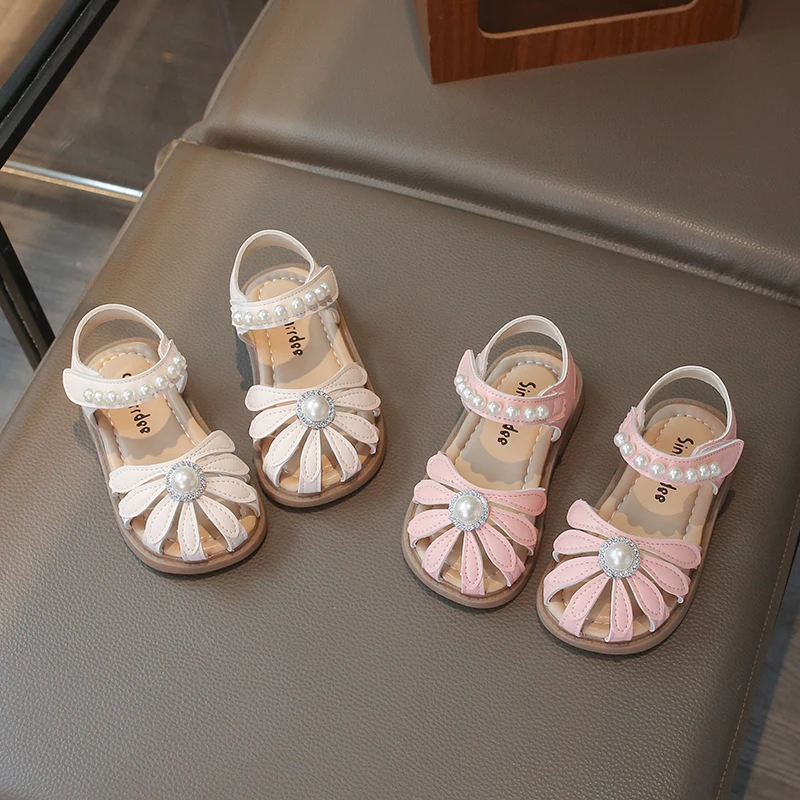 Girls' Summer 2026 Princess Sandals Breathable Hollow Design Fashionable Kid's Shoes Elegant Versatile Children's Shoes 21-30