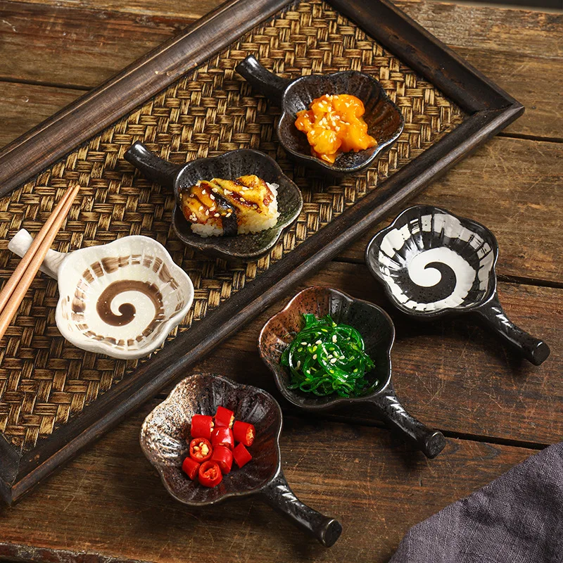 

Japanese and Korean ceramic seasoning dish Sushi snack plate ice cream ball cup Home creative hotel restaurant kitchen tableware