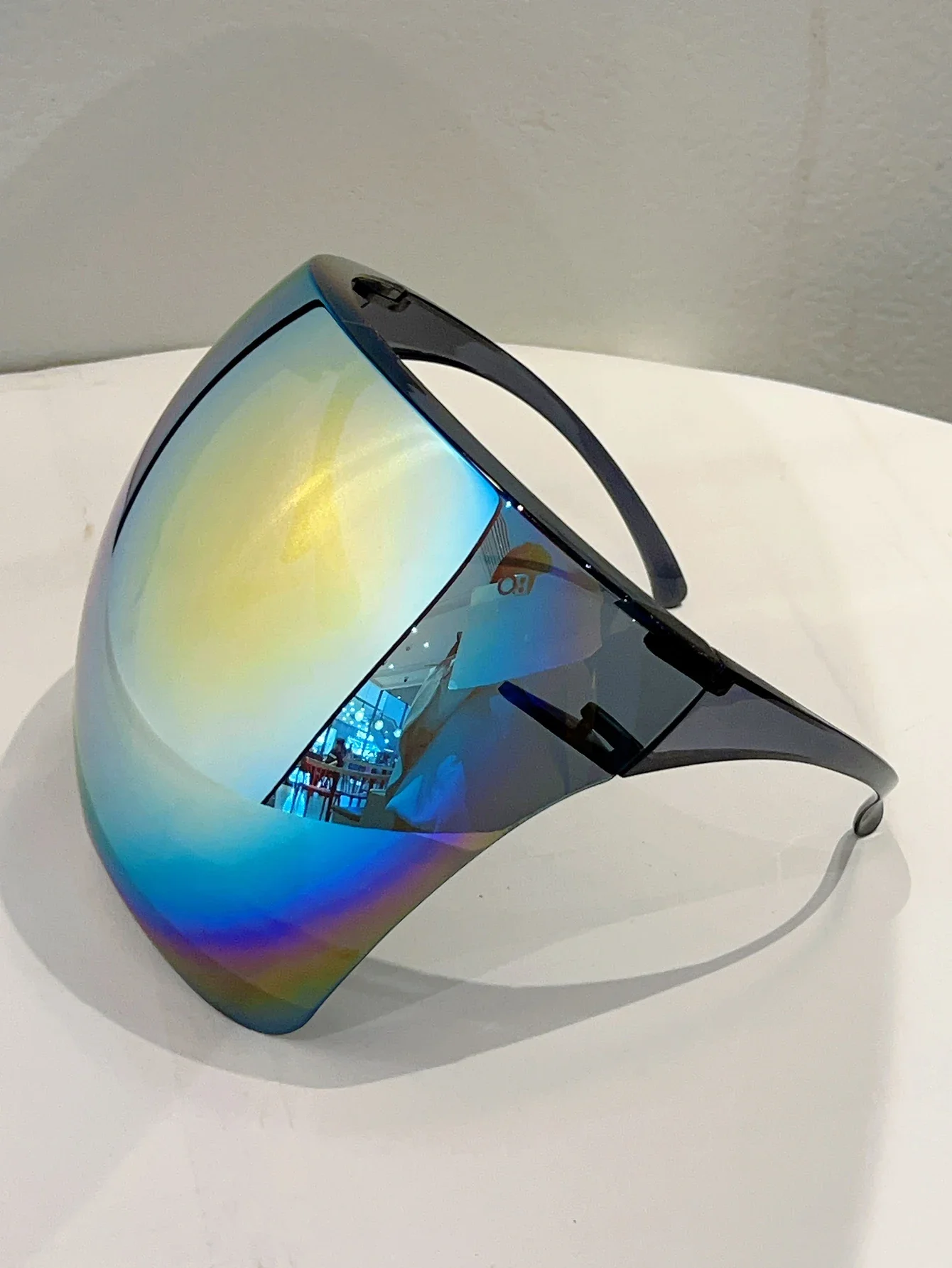 KAMMPT Enorme Sportbril Mannen Futuristische Spiegel Outdoor Fietsen Beschermende Zonnebril Vrouwen Trendy Verpakt Ronde Anti-UV Shades - afbeelding 2