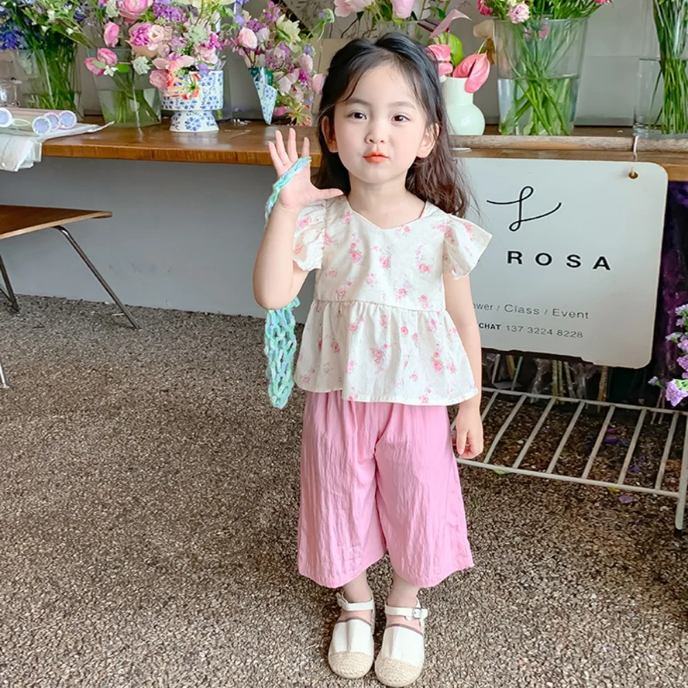 

Girls Suit 2024 Summer New Korean Style Fashion Floral Print Short Sleeve Capri Pants Two Piece Set Sweet Summer Children Suits