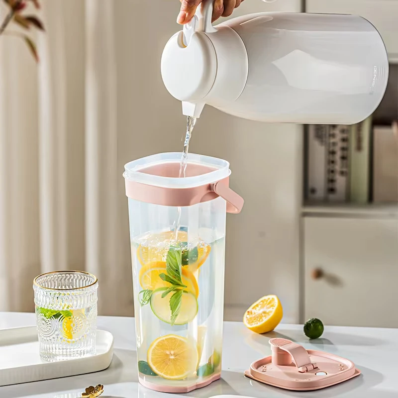 Airtight Plastic Water Pitcher With Lid & Handle BPA-Free Fridge Juice Carafe For Iced Tea Lemonade Fruit Infused Water