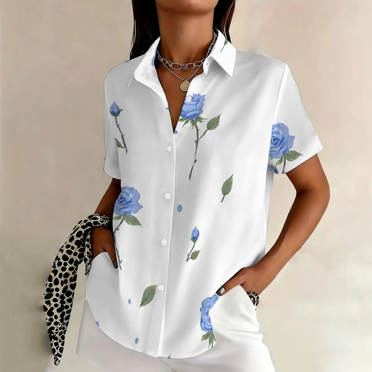 

Летняя женская рубашка большого размера с принтом синих роз, персонализированная и модная, универсальная для повседневной носки