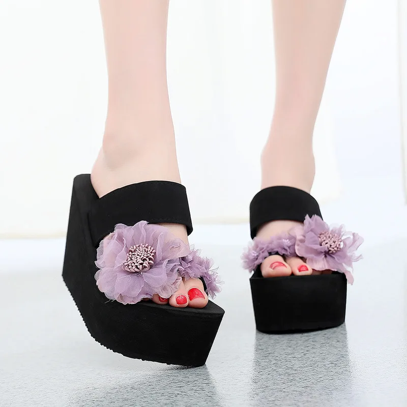

2025 New Luxury Flower Women's Exquisite Slippers Summer Sponge Cake Thick Bottom Fashion Outerwear High Heels Beach Slippers