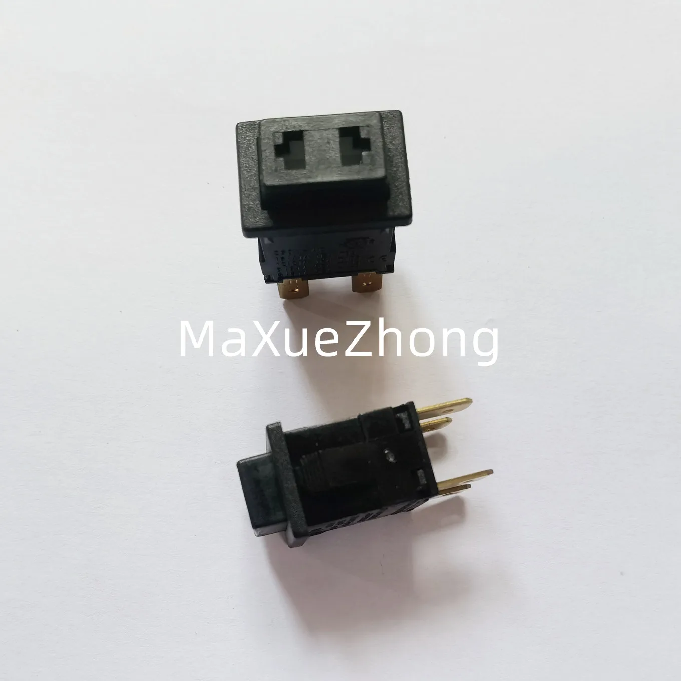 Original new 100% 4RC0LEC7R1C square self-locking button switch 4pin 16A vacuum cleaner power button switch