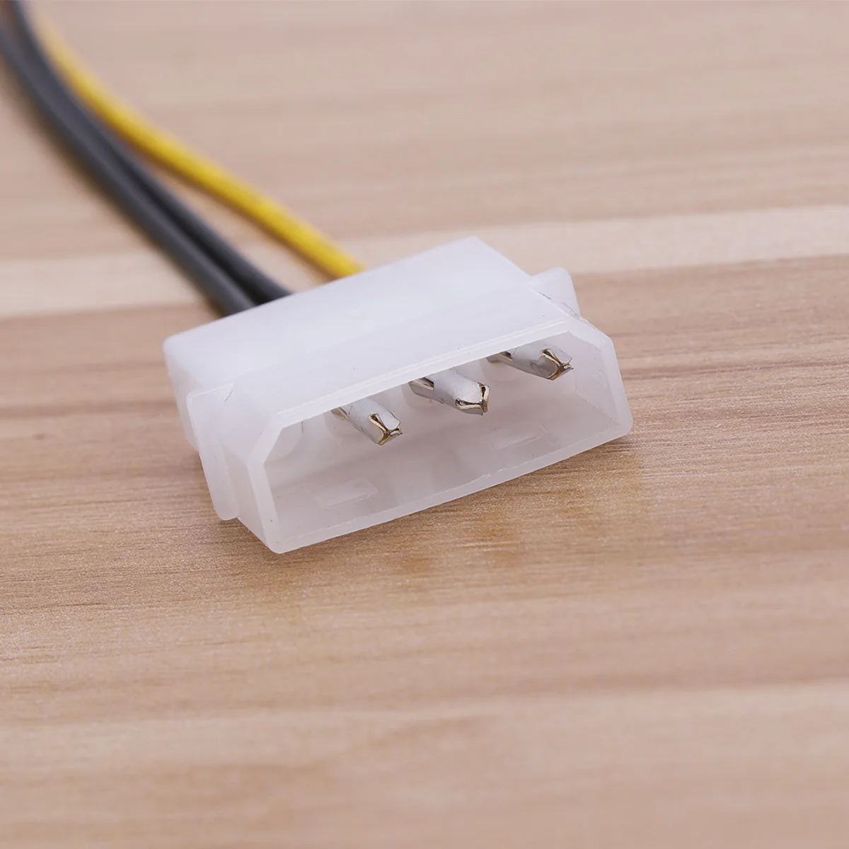 

3 Pcs to 3pin Connection Cable Splitter Extension Fan 4-Pin Connector Adapter