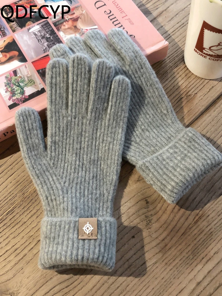 2023 New Autumn Winter Glove Cool Solid Wool Knit Split Fingers Touch Screen Cold Proof Unisex One Size Korean Elegant Gloves