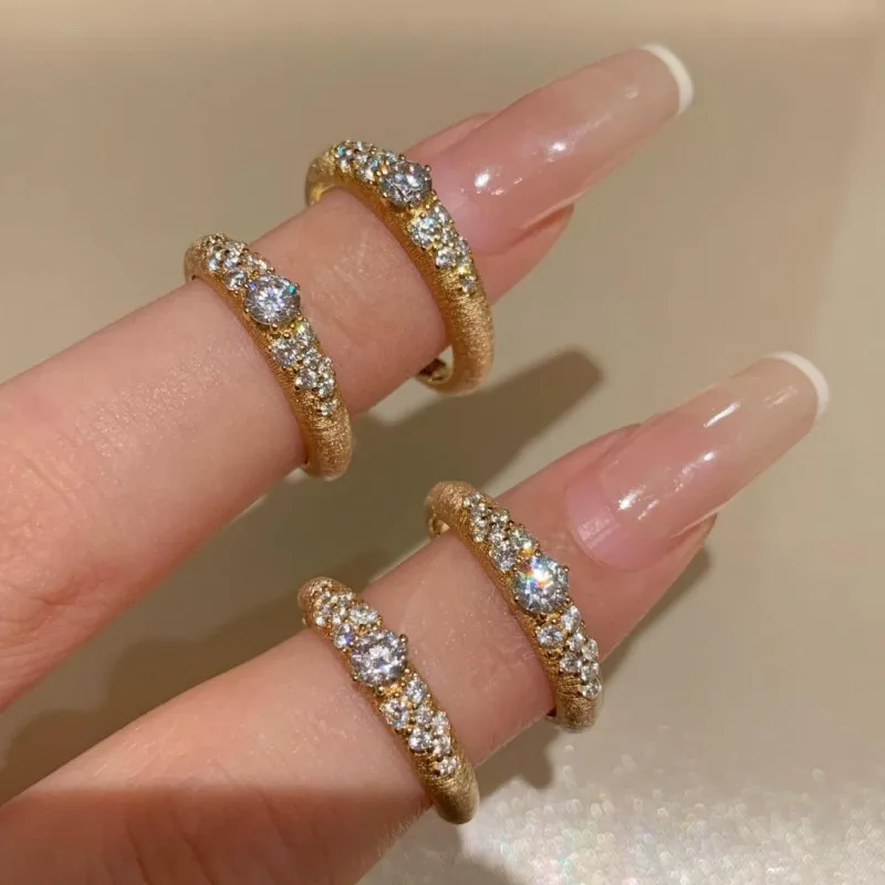 خاتم ألماس ذو نقطة مصقولة باللون الذهبي العتيق من القرون الوسطى بتصميم متخصص وخفيف فاخر وخاتم إصبع السبابة الغجرية الراقية