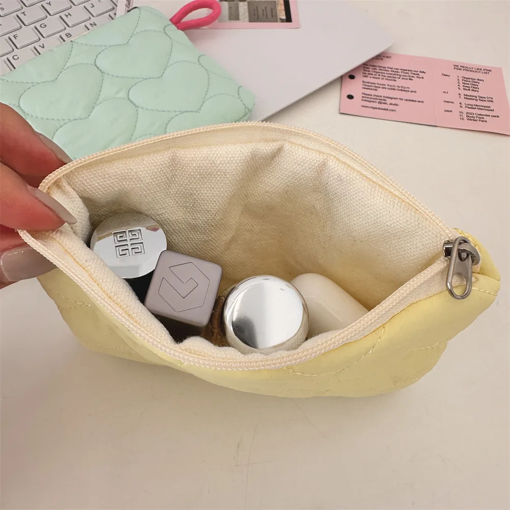Large Capacity Card Holder Stylish Love Heart Portable Storage Bag Lightweight Key Holder for Gift For Her