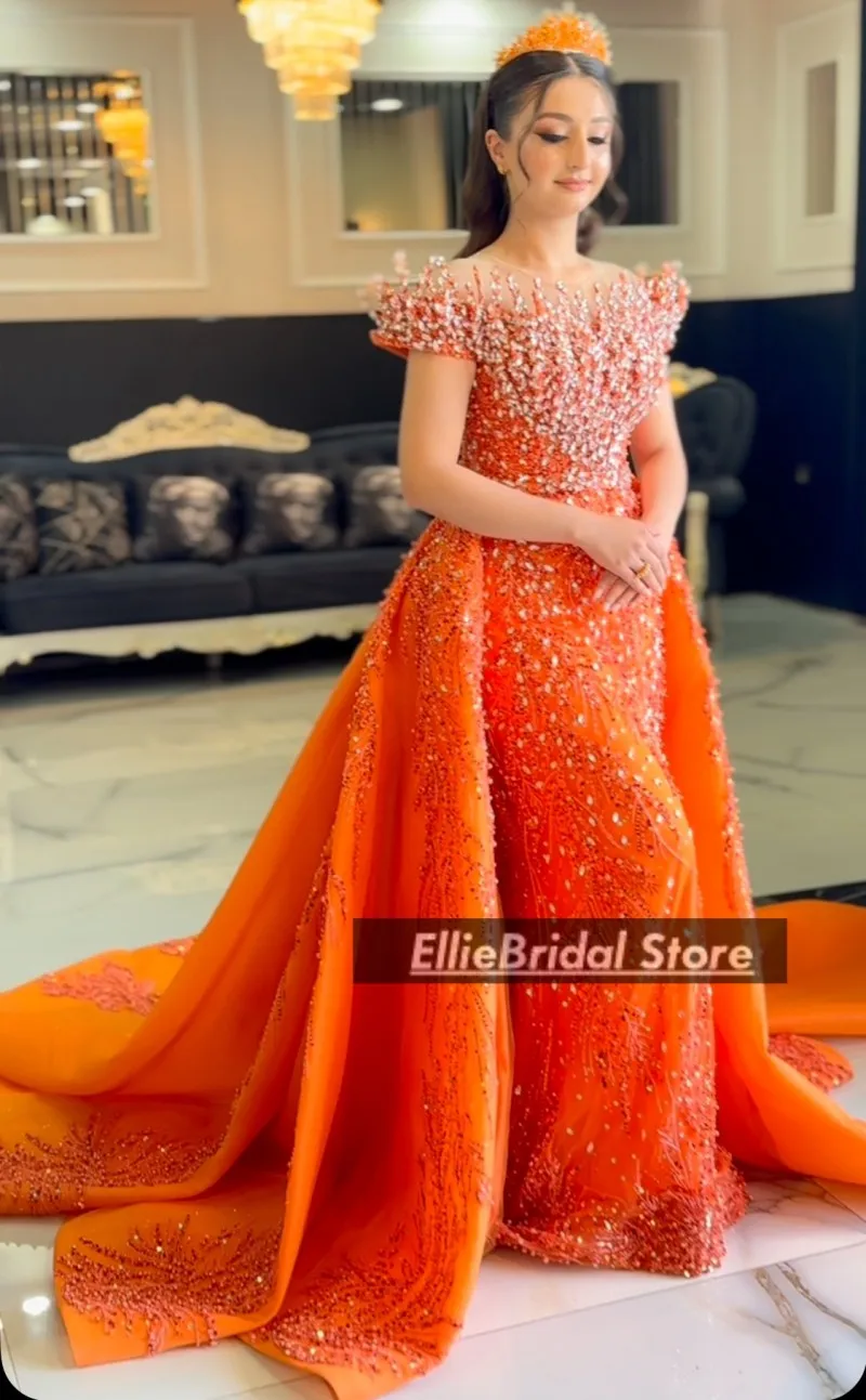 Abiti da sera arancioni di lusso con strascico staccabile Abito da cerimonia nuziale in cristallo con spalle scoperte Abiti da ballo a sirena personalizzati