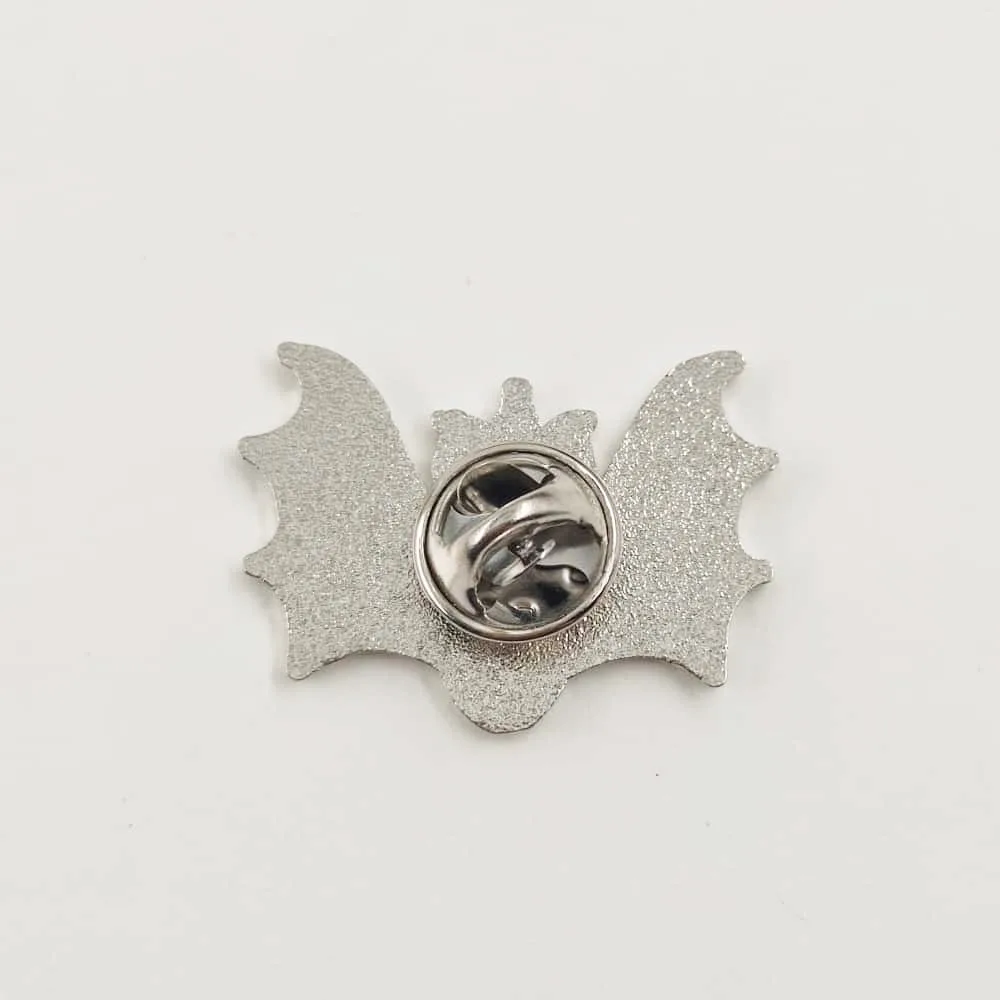 Cute Party Bat Enamel Brooch Halloween Star Moon Lapel Pin Funny Cartoon Animal Jewelry Gift for Clothes Bag Decoration