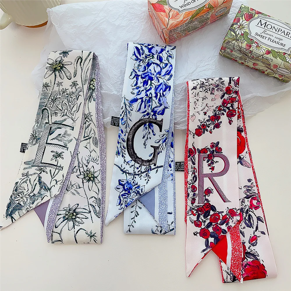 2024 New 26 Letters Twill 100% Silk Scarf Women Fashion Scarf Skinny Bag Scarves Design Headband Wrist Towel Foulard Neckerchief