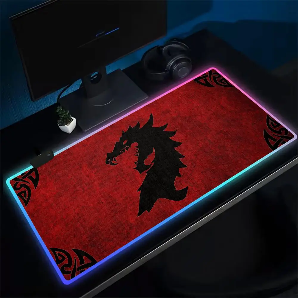 Populer T-The E-lder Scrolls Mouse Pad Anime Gaming Mouse Pad LED Meja Bantalan Backlit Karet Desktop XXL RGB Meja Tikar
