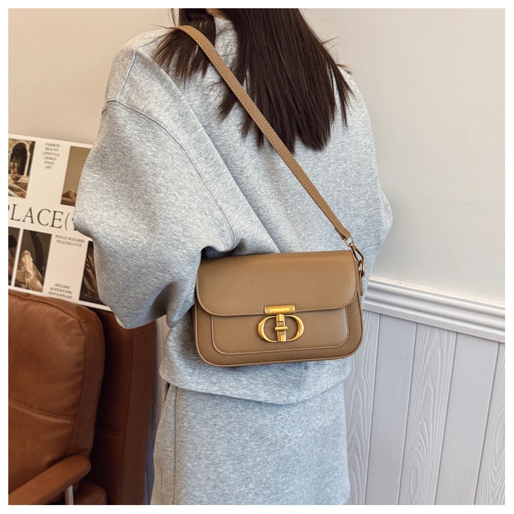 

Новая модная дизайнерская женская сумка через плечо, роскошная маленькая квадратная сумка, женская сумка через плечо с регулируемым плечевым ремнем