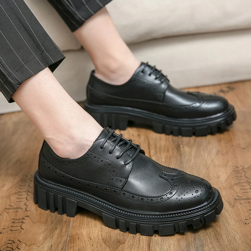 New British Style Brogue Shoes for Men Business Casual Fashion Commute Thick Sole Leather Shoes Male Platform Wedding Dress Shoe