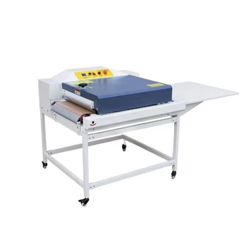 Low-noise clothing heat sealing machine suitable for small garment factories