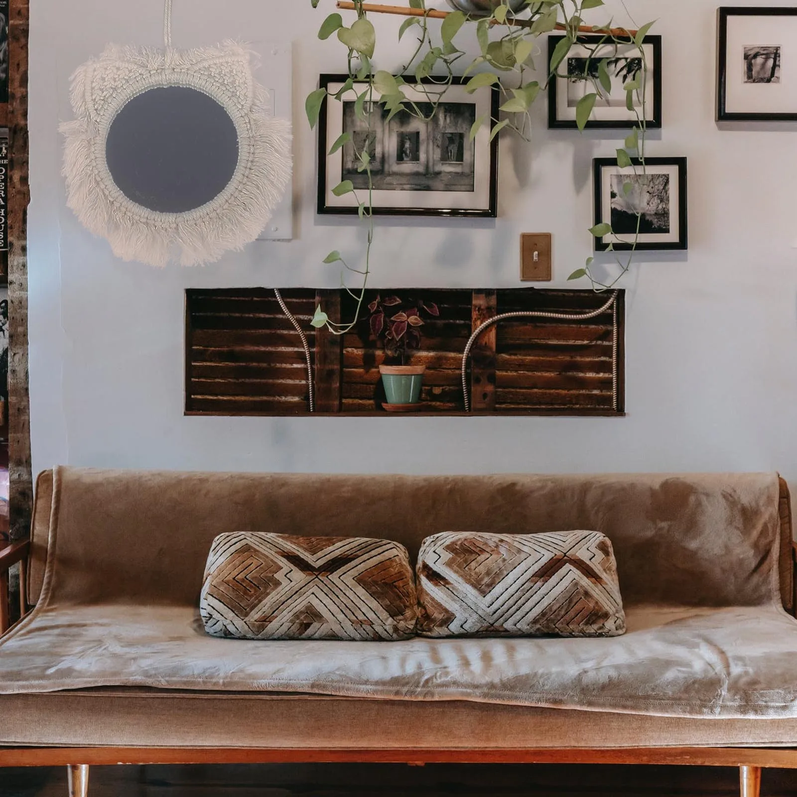 

1Pcs Wall Hanging Mirror Decorative Nordic Style Woven Macrame Tapestry Indoor Wall Mirror Decor Bedroom Living Room Art