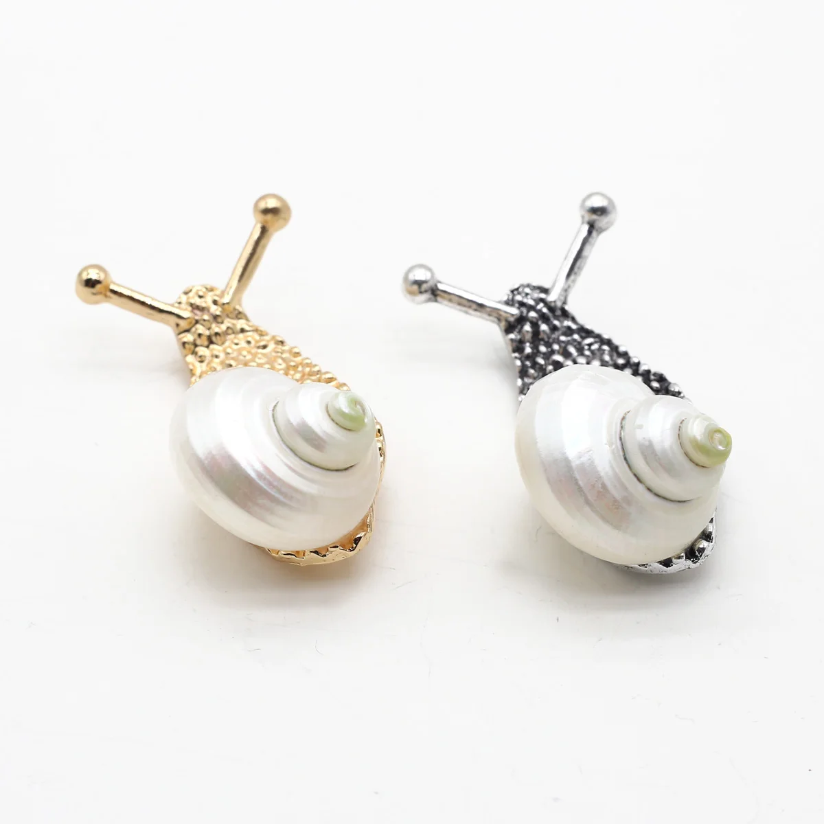 Retro Shell Snail Brooch Corsage For Jewelry Making Charms DIY Necklace Accessory  Women Men Gift Party