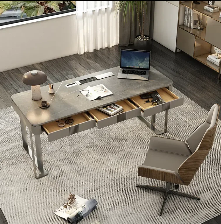 مكتب تنفيذي حديث لعام 2023 بتص - مراجعة Office Tech And Management وسعره