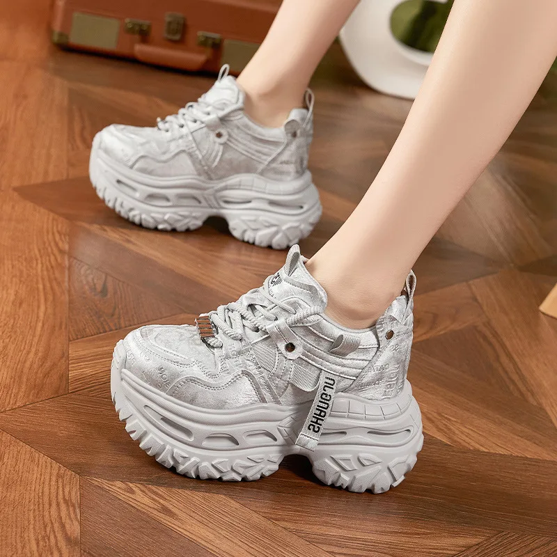 Dad's shoes 2026 spring new interior height increasing women's shoes  sponge cake versatile casual sports shoes for women