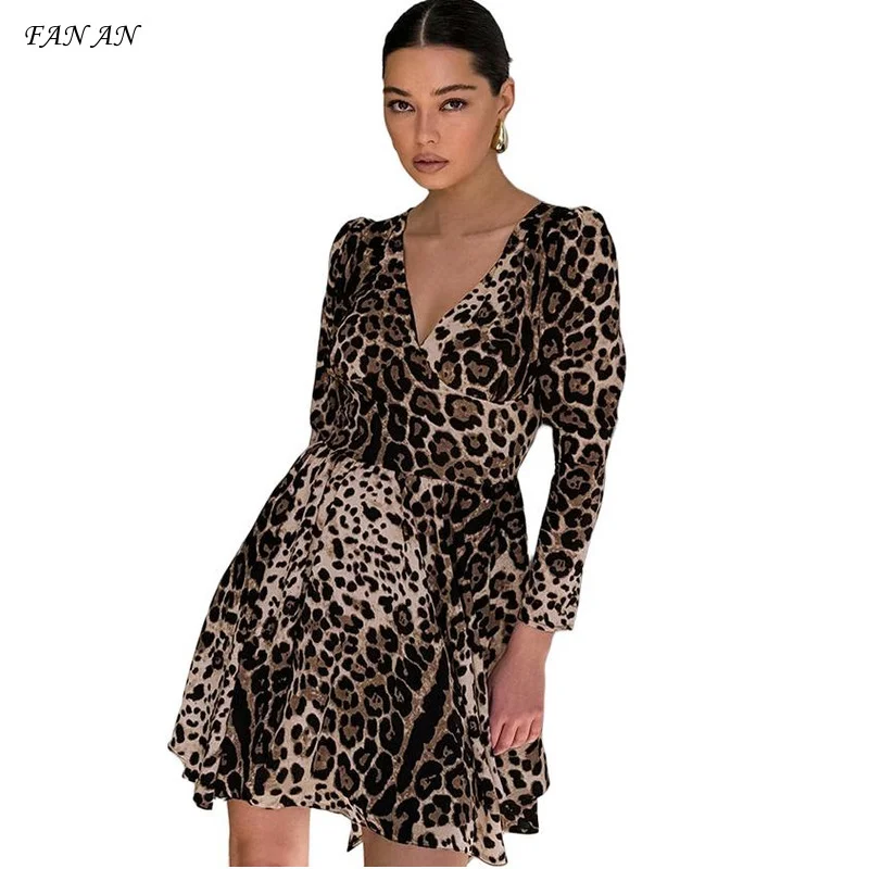 

Trendy Leopard Print V-neck Slim Fit Dress 2024 Autumn New Item Niche Versatile Long Sleeved Short Skirt Feminine Temperament