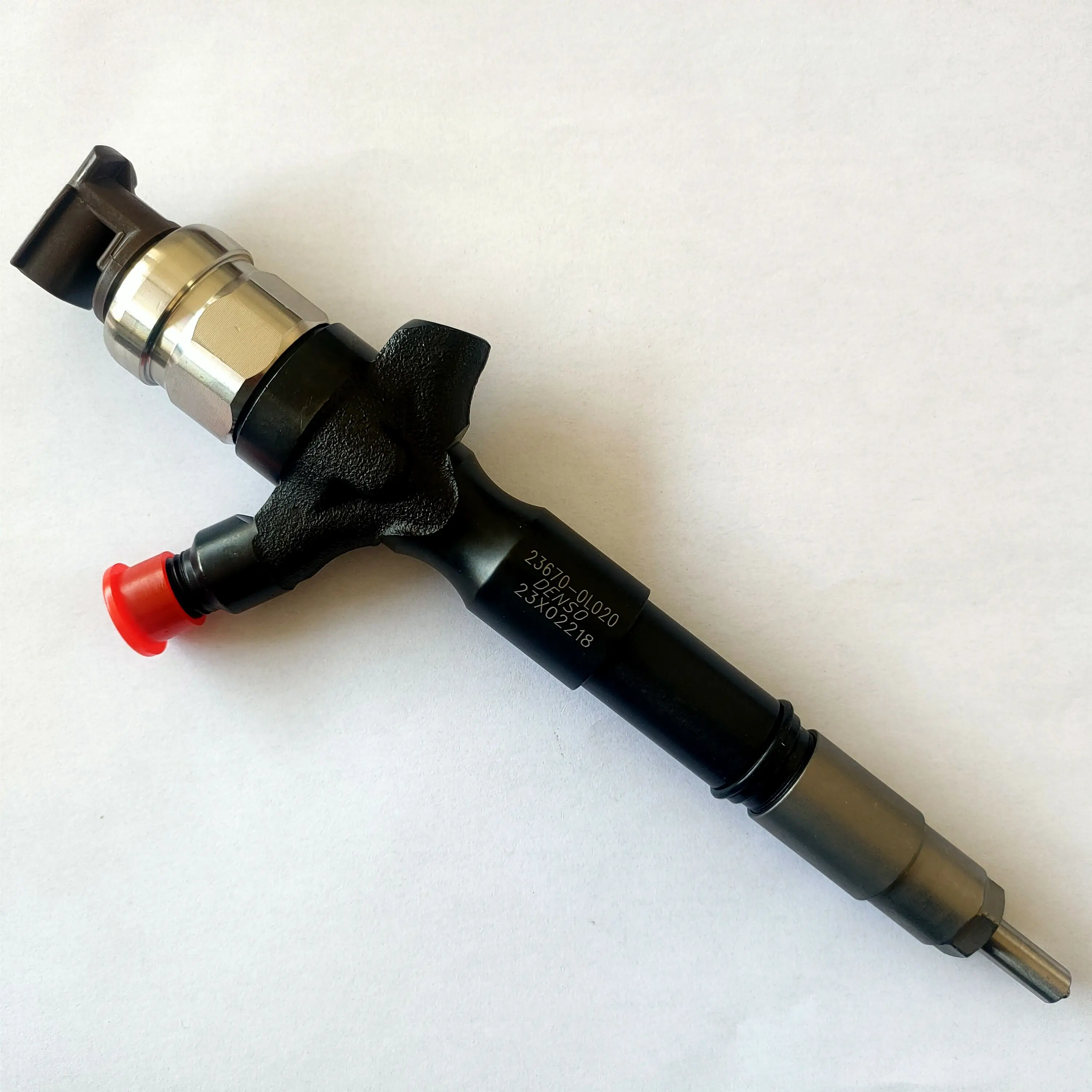 

Common Rail Diesel- Fuel Injector 23670-0L020 23670-30370 23670-0L050 095000-829# 095000-8220 095000-856# 095000-592#
