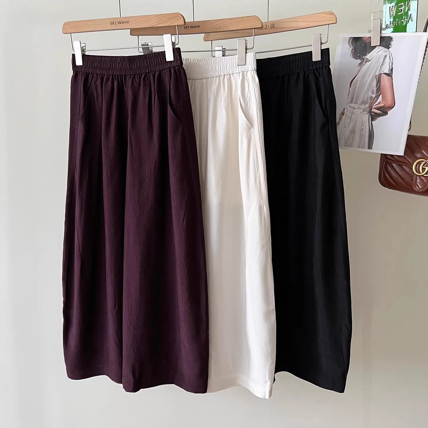 

Loose Fit Satin Waist Casual Pants for Men And Women Summer Thin Wide Leg Pants Comfortable Breathable Straight Cut Trousers