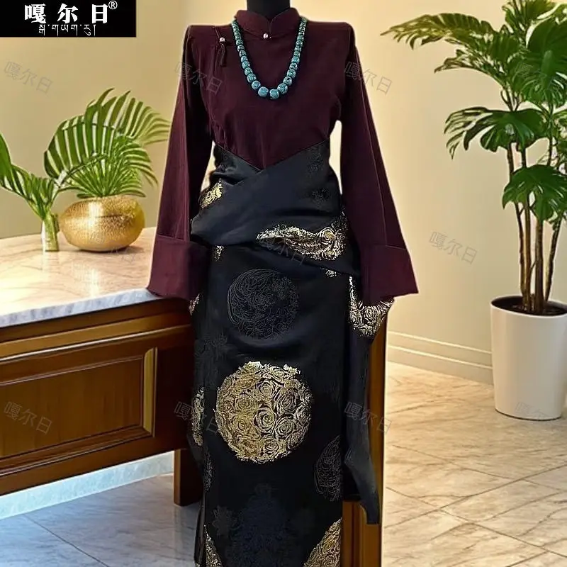 Wiosenne popularne damskie tibetskie szaty, ekskluzywne tradycyjne haftowane ubrania etniczne w stylu pot zhuang.