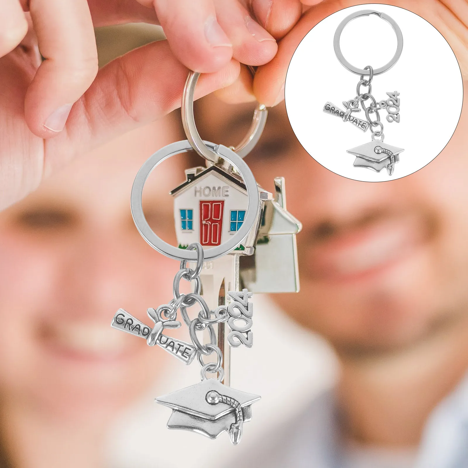 

2024 Graduation Keychain Keepsake Zinc Alloy Key Ring for Bags Purses Keys Decorative Pendant Gift for Graduate Commemorative