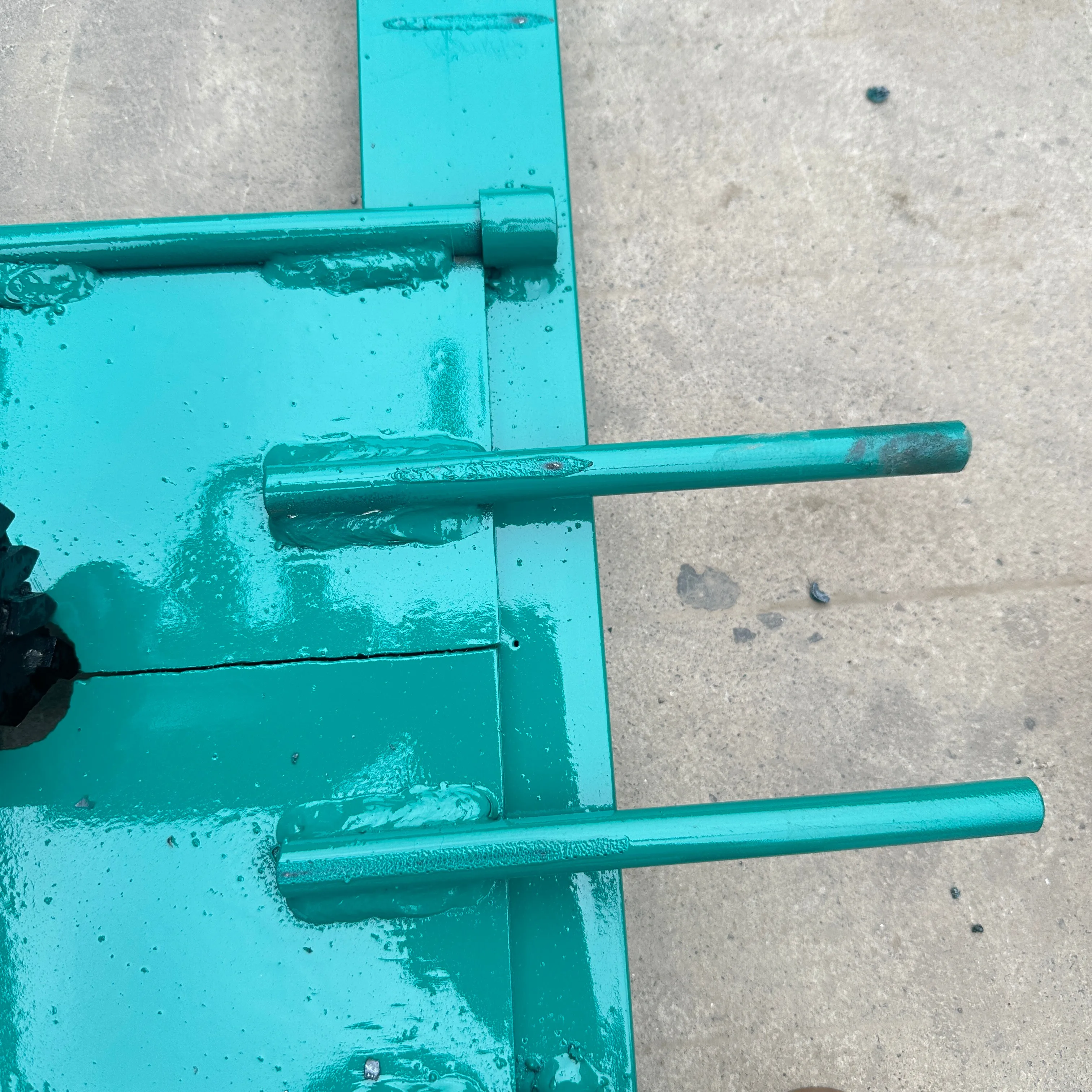 Маленькая электрическая портативная ручная роторная буровая установка для расточных скважин глубиной 202580 м для воды в Китае