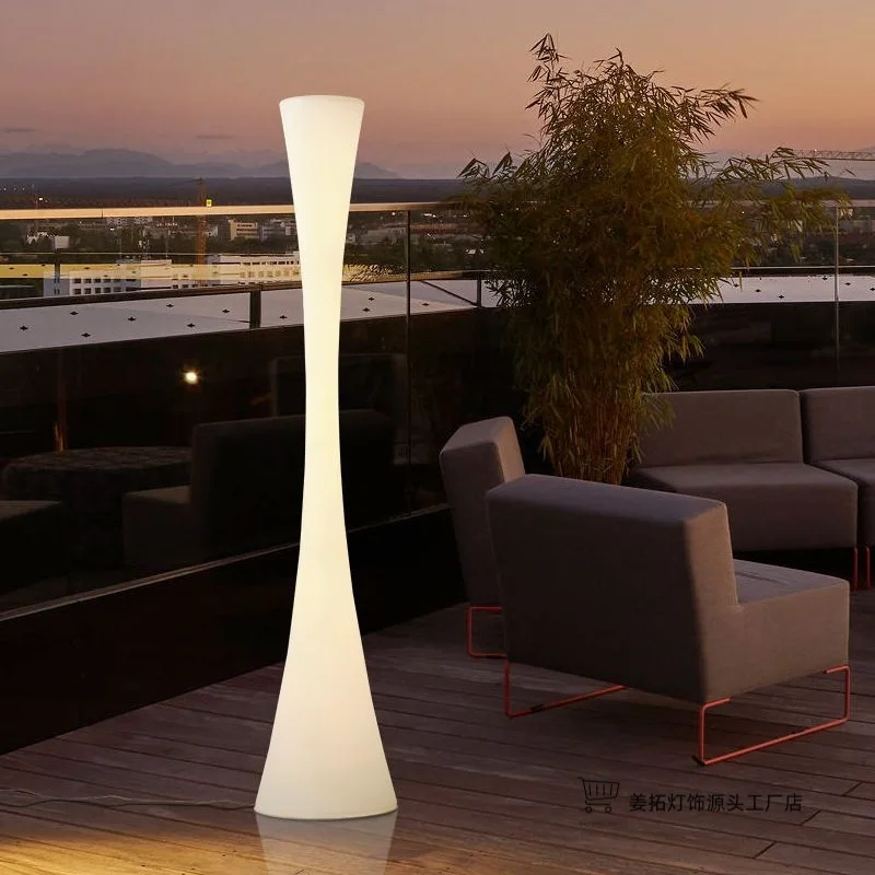 Solar Powered Outdoor Floor Lamp for Italian Style Patio Garden Landscape Decoration and Lawn Ambient Lighting