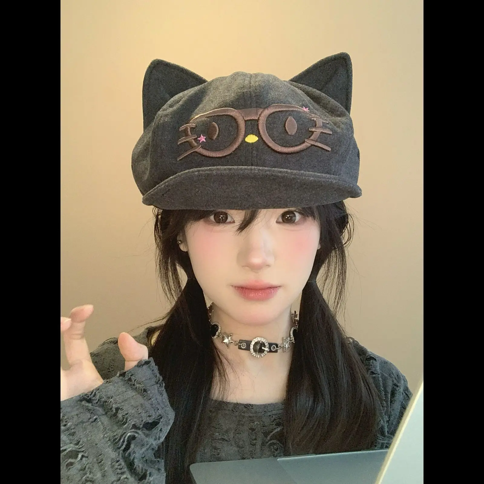 

Cute Eyeglasses Beret Hat Women's Autumn Winter Small Face Flattering Eight Corner Cap Retro Cartoon Painter Sle Knitte...